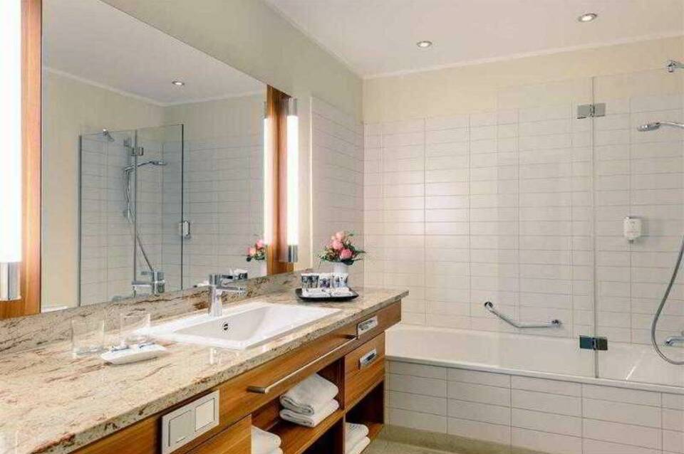 Mercure Hotel Duesseldorf City Center 2