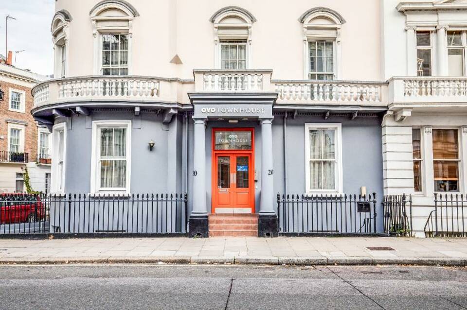 OYO Townhouse New England Victoria 1