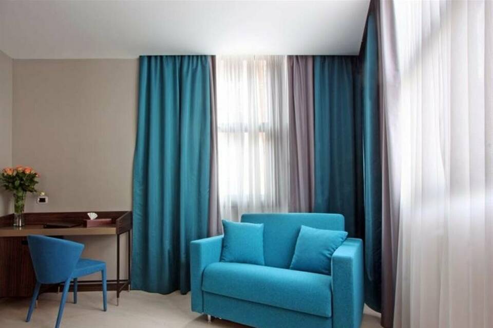 The Hive Hotel 3