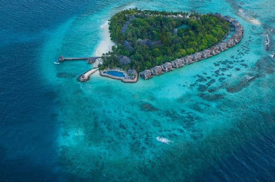 Taj Coral Reef Resort & Spa, Maldives 4