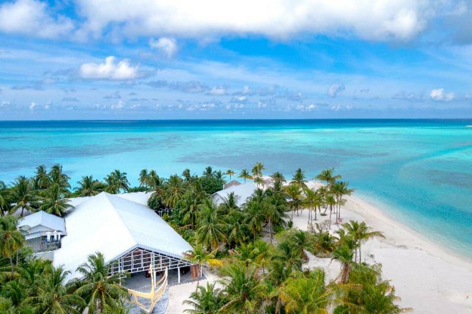 Rahaa Resort Laamu, Maldives 4