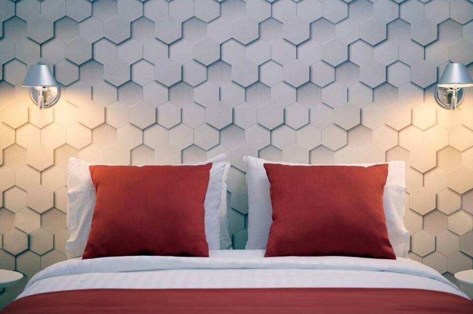 Amazon Hotel Athens 2