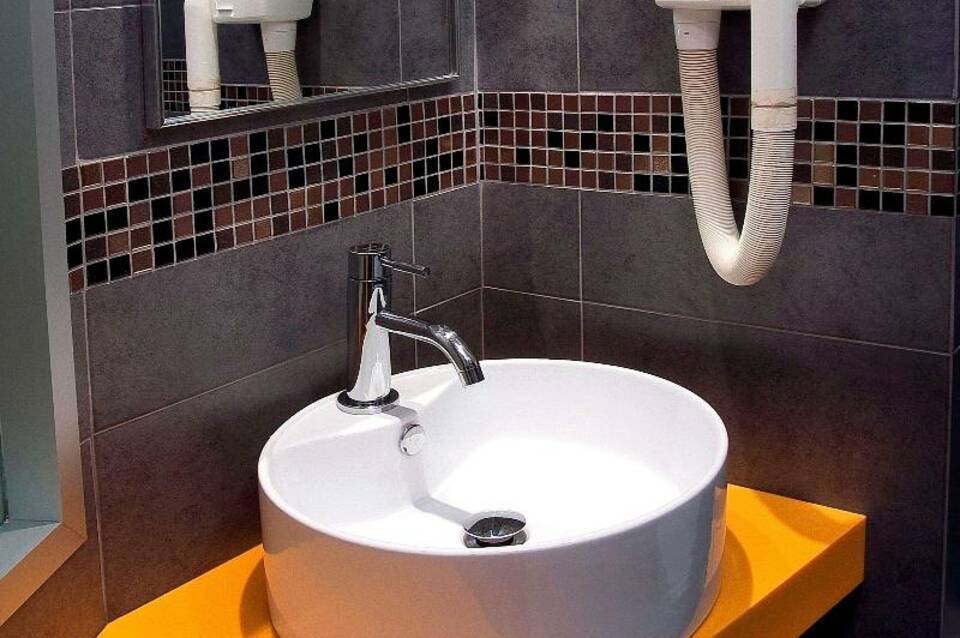Amazon Hotel Athens 4