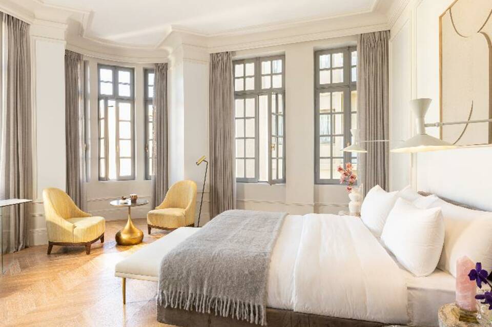 THE DOLLI at Acropolis, A Hotel to Live 4