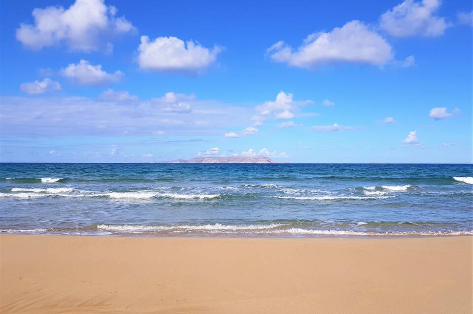 Erato Beach 4