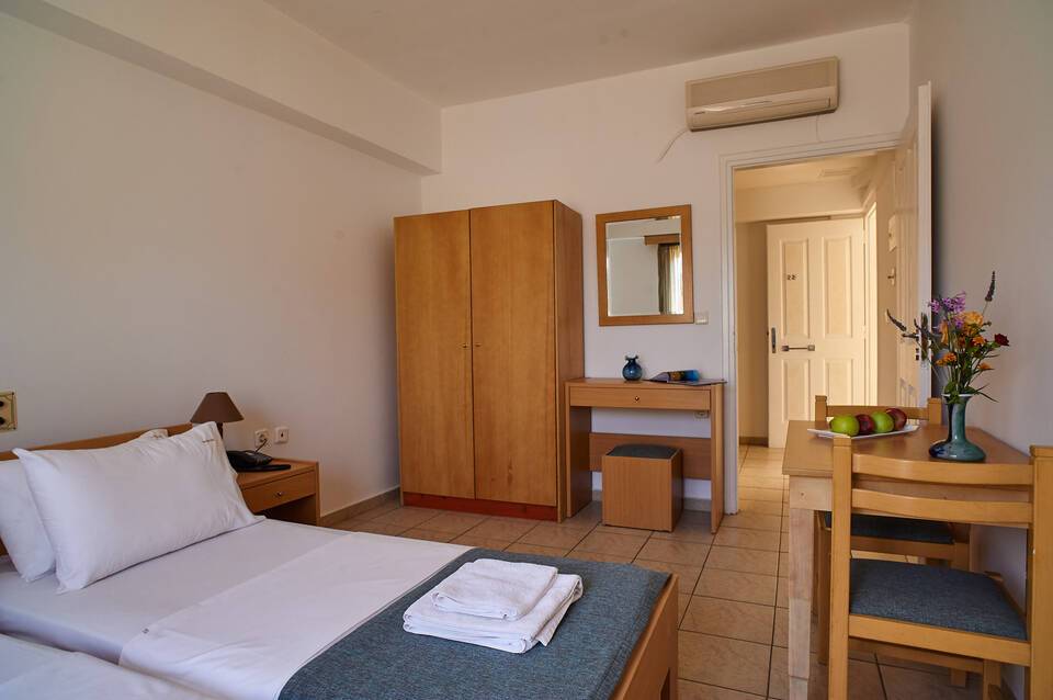 Veronica Hotel 5