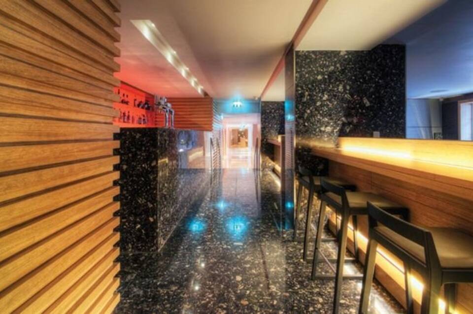 Apex Temple Court Hotel 2