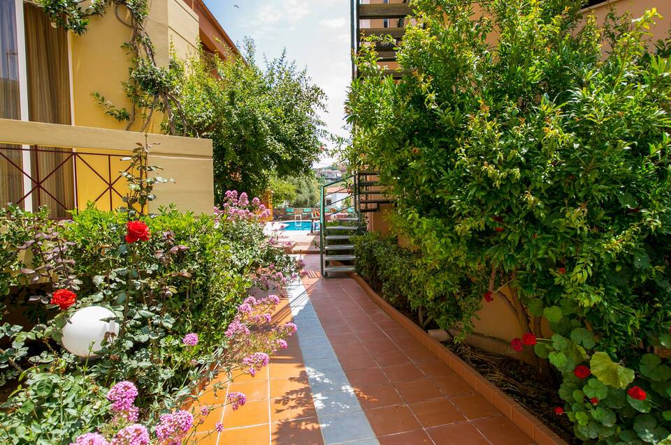 Elotia Hotel 2