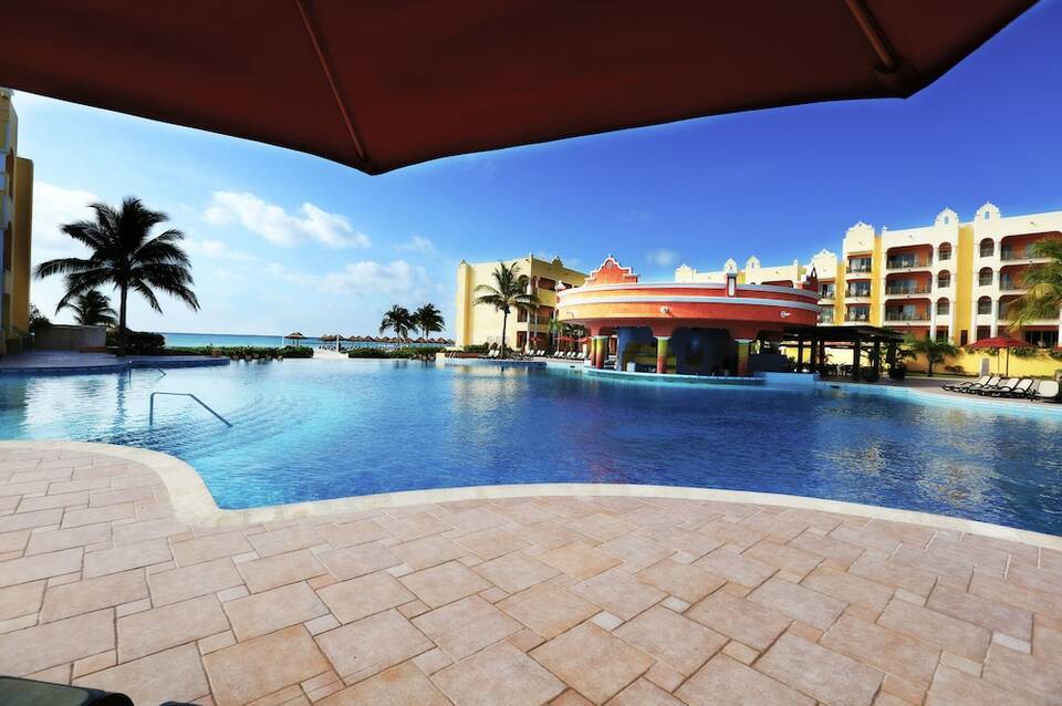 The Royal Haciendas by Holiday Inn Club Vacations 1