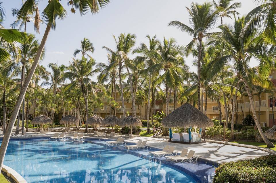 Wyndham Alltra Punta Cana All Inclusive Resort 2