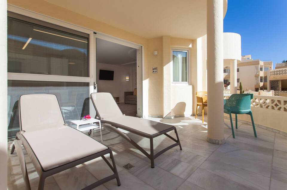 R2 Maryvent Beach Apartment 5