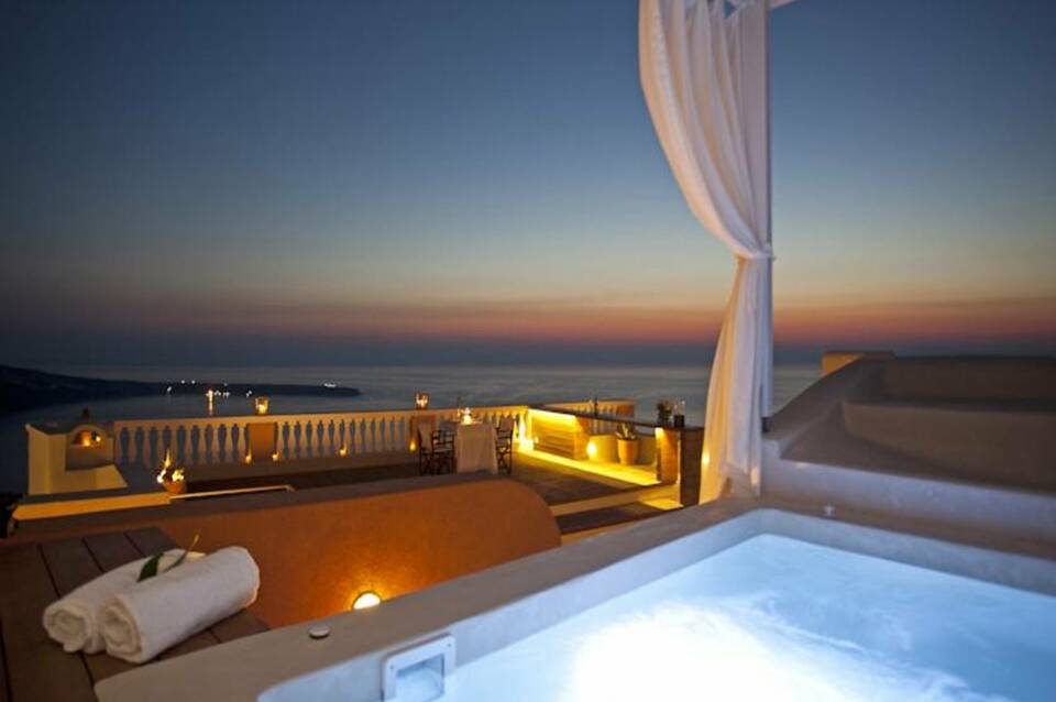 Oia Mansion 2