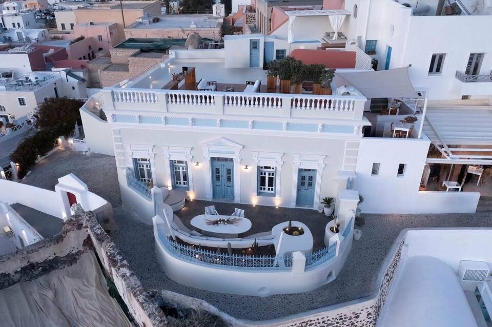 Oia Mansion 5
