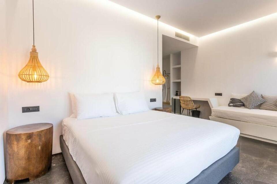 Aegean Gem 4