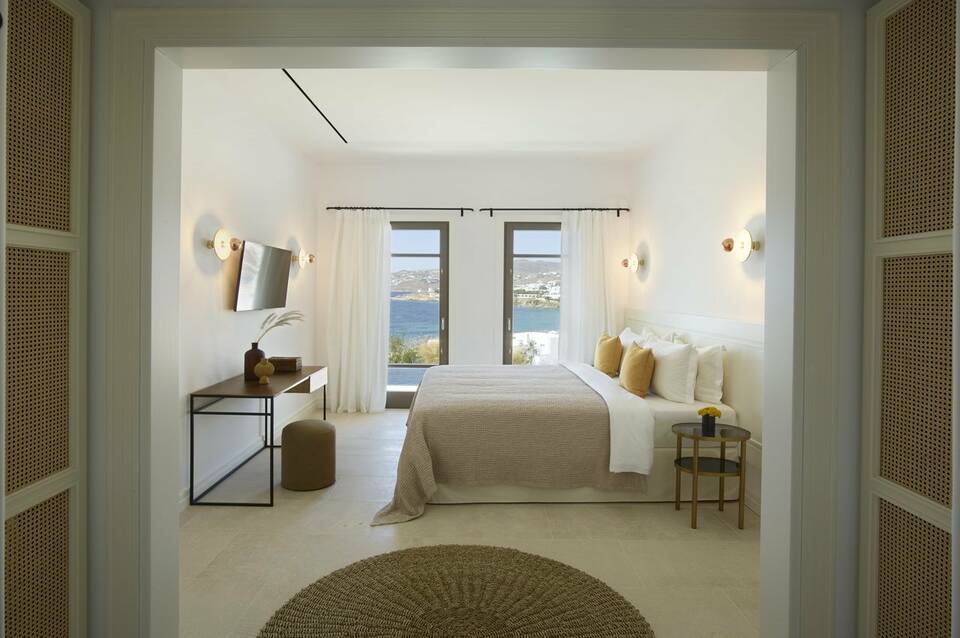 Bonzoe Suites & Villas 3