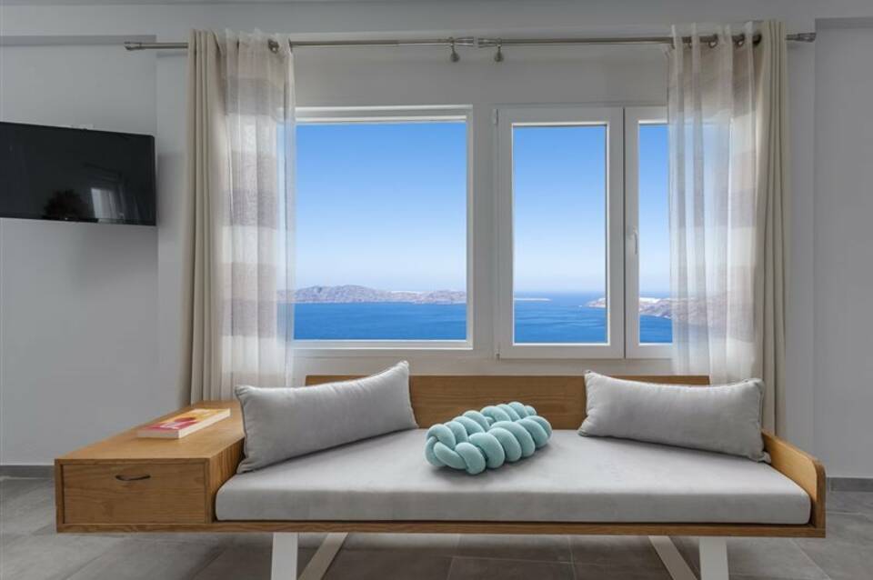 Gizis Cliffside Suites 2