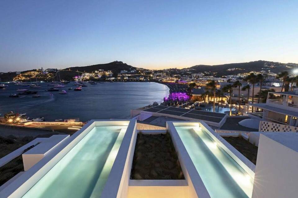Cubic Hotel 1