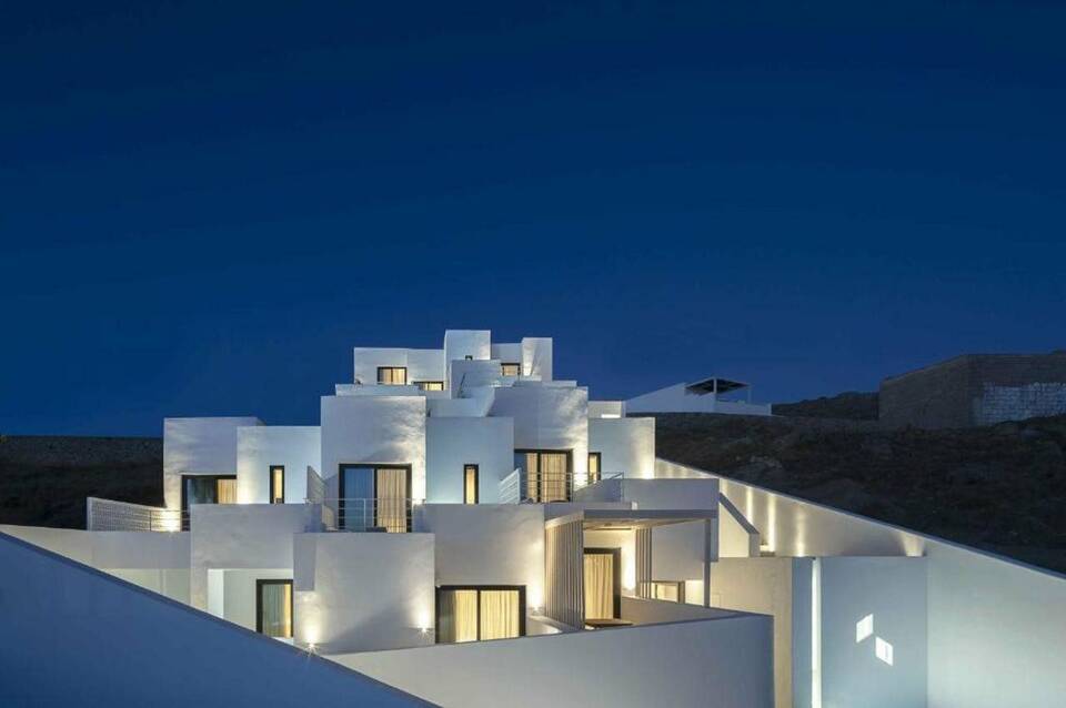 Cubic Hotel 2