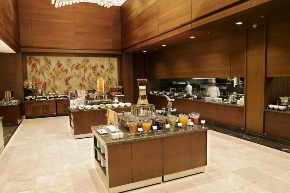Ramada Plaza by Wyndham Istanbul Tekstilkent 2