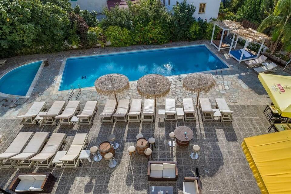 Antonis G Hotel 2