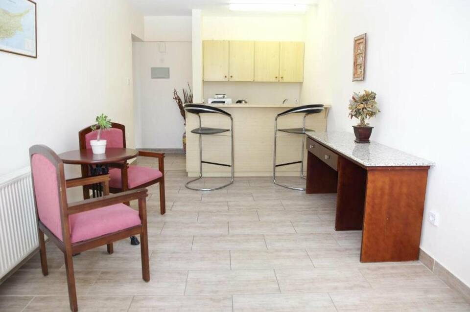 Antonis G Hotel 5
