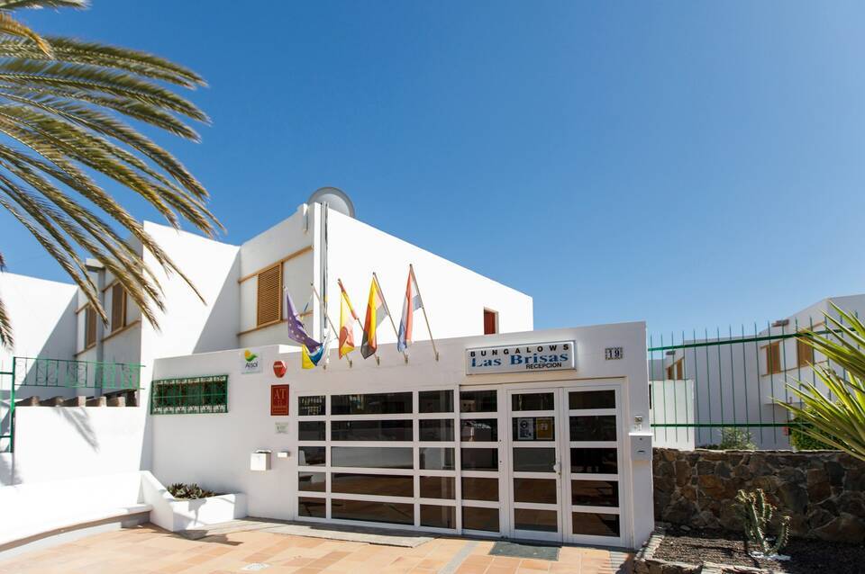 Las Brisas Bungalows 1