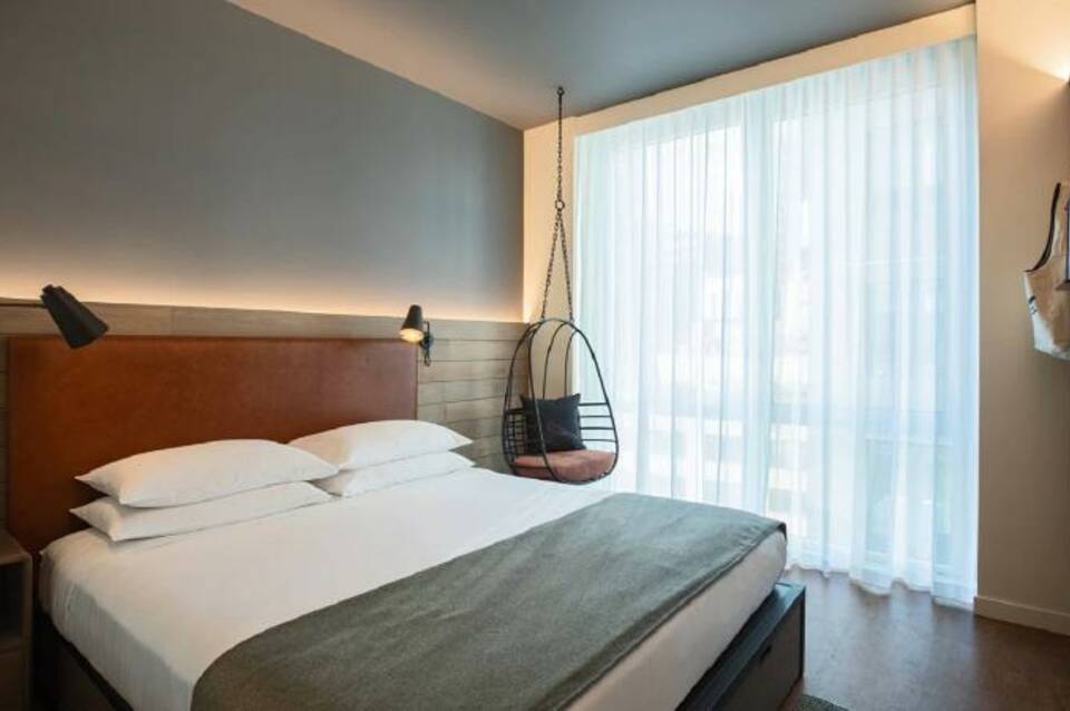 Moxy NYC Downtown 3