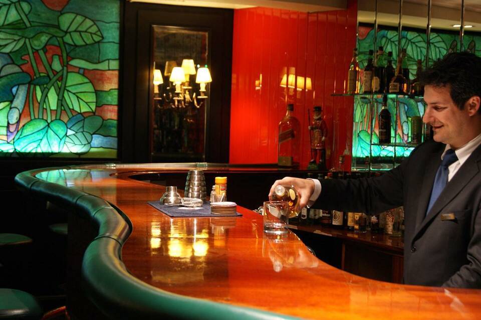 Ilisia Hotel 3