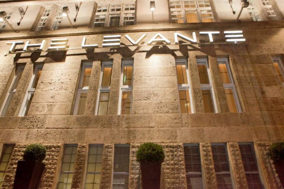 The Levante Parliament 5