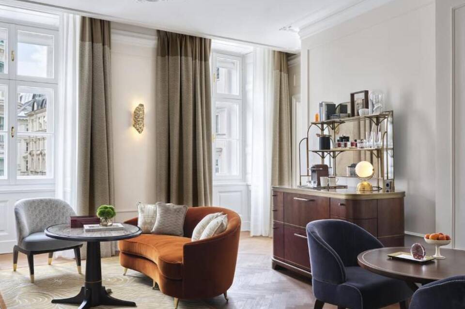 Rosewood Vienna 4