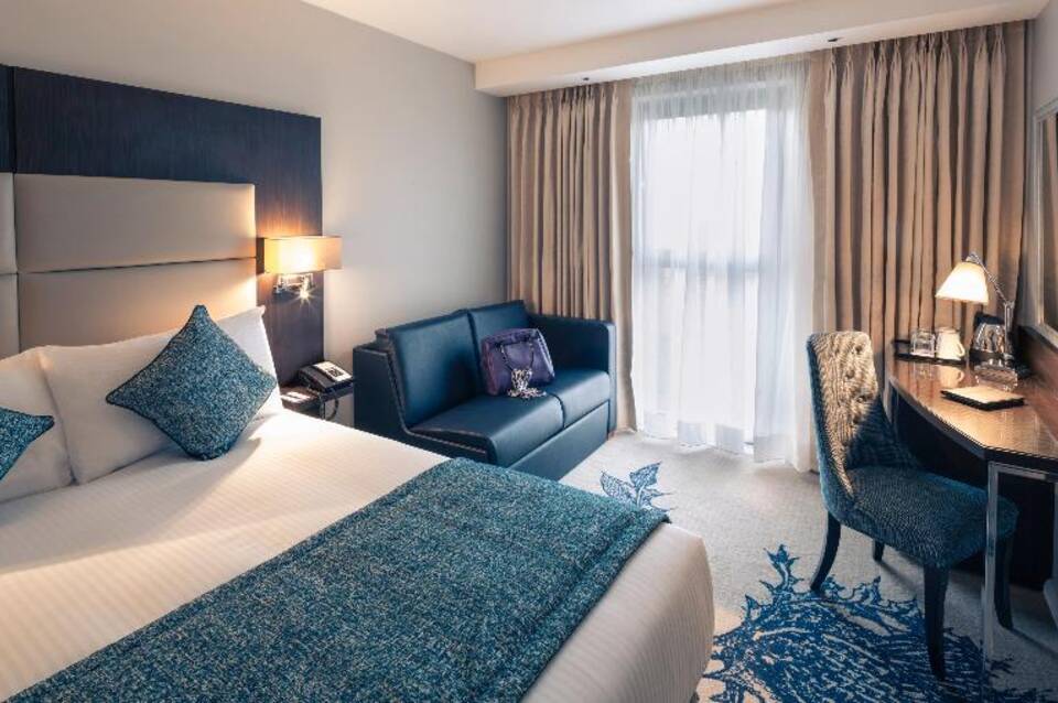 Mercure Edinburgh Haymarket 3