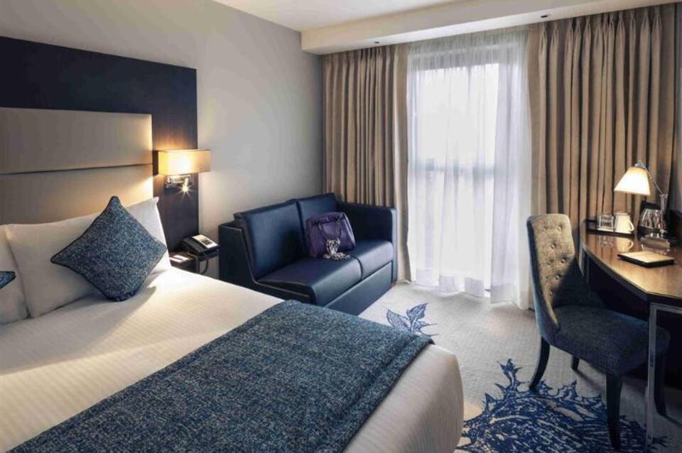 Mercure Edinburgh Haymarket 4