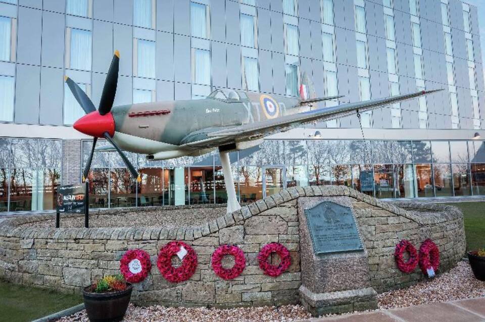 Hampton by Hilton Edinburgh Airport 4