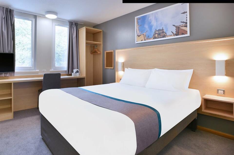 Travelodge Edinburgh Central 2