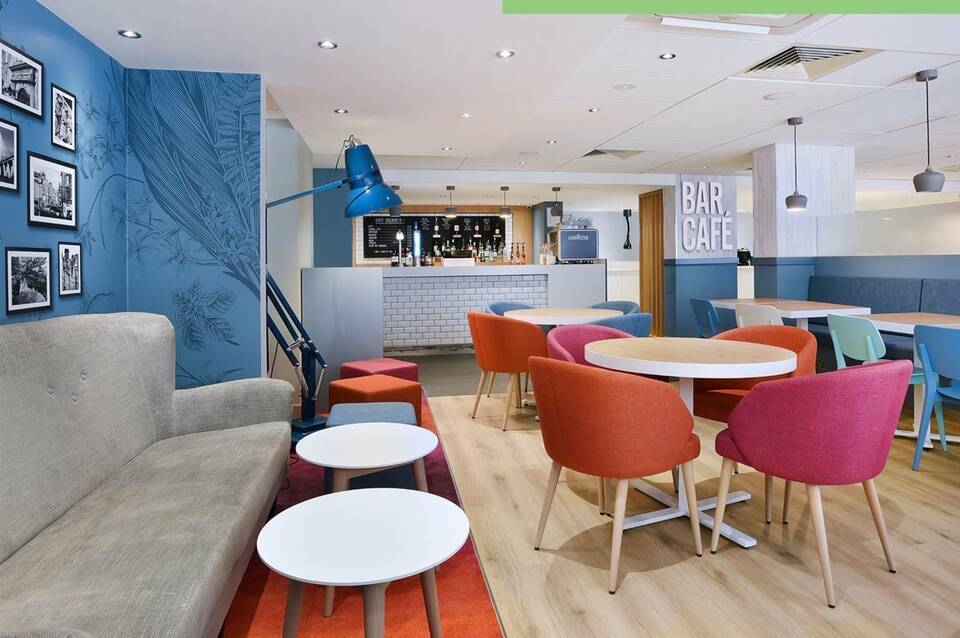 Travelodge Edinburgh Central 3