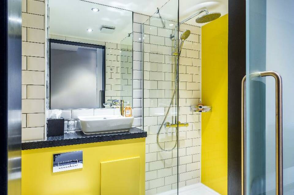 KM Hotel 2