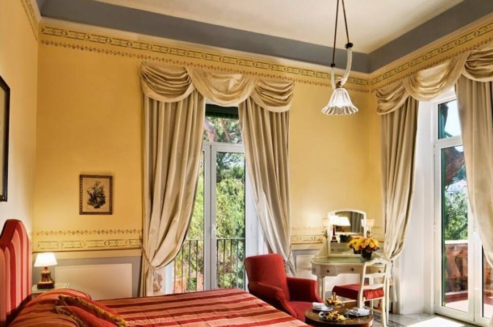 Grand Hotel Excelsior Vittoria 2
