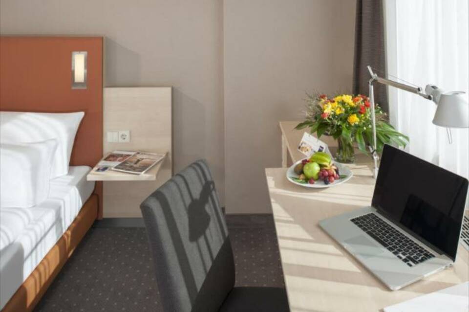 Hotel Essential by Dorint Berlin-Adlershof 4