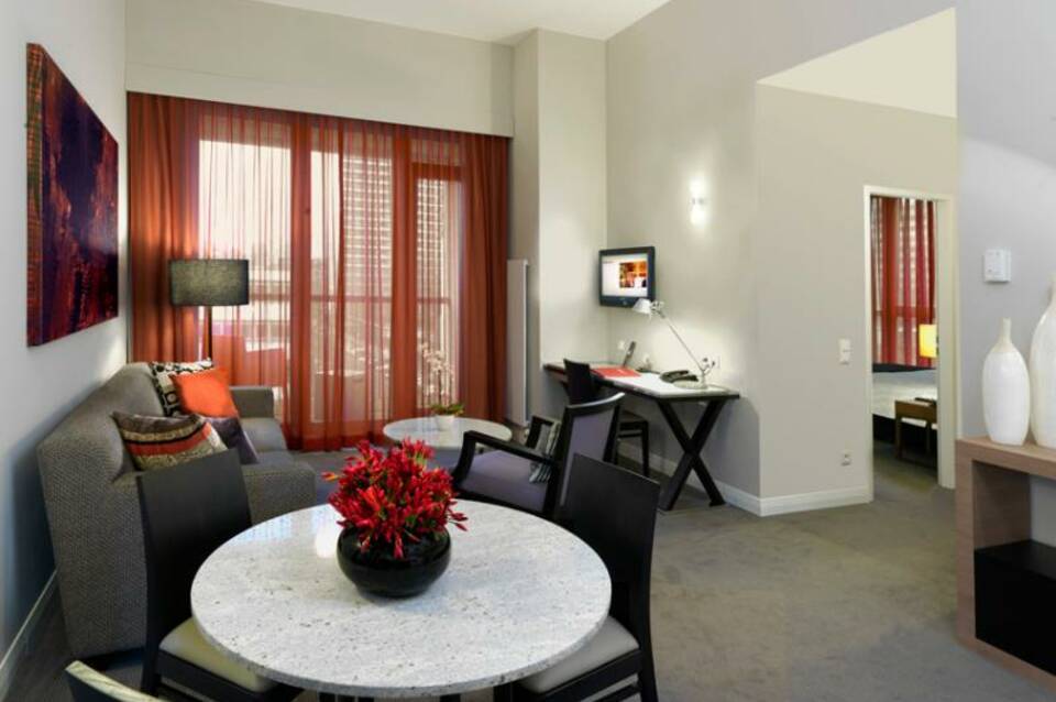 Adina Apartment Hotel Berlin Checkpoint Charlie 2