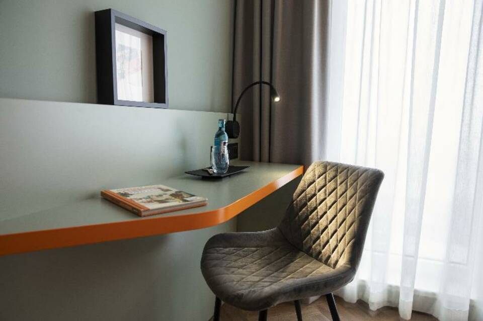 LOGINN Hotel Berlin Airport 1