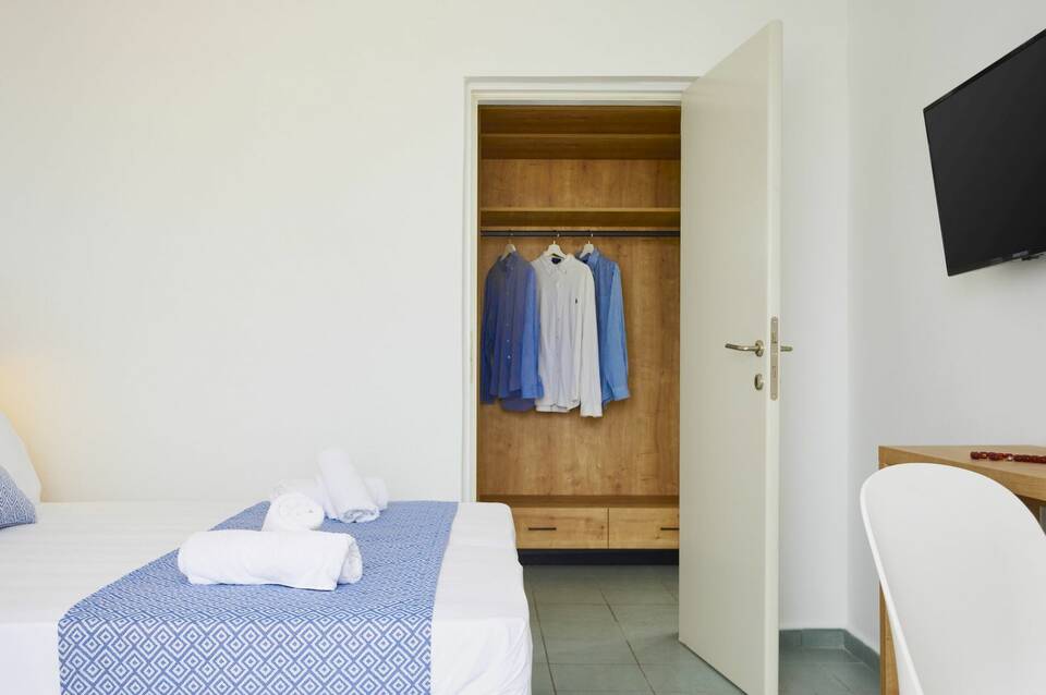 Veneto Sea View Apartments 4