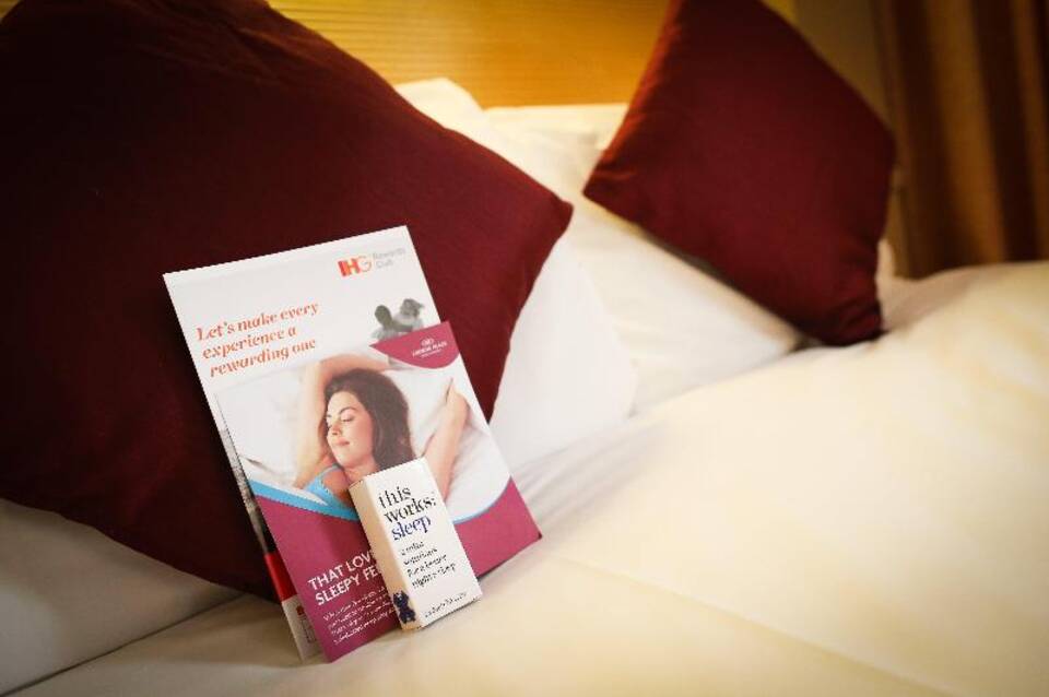 Crowne Plaza Manchester Airport 1