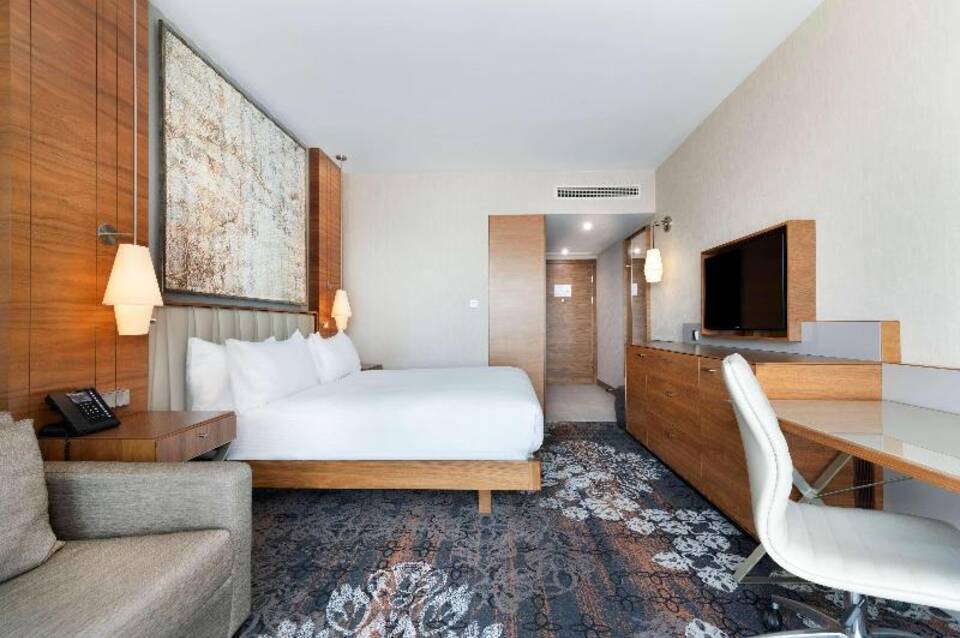 DoubleTree by Hilton Krakow Hotel & Convention Center 4