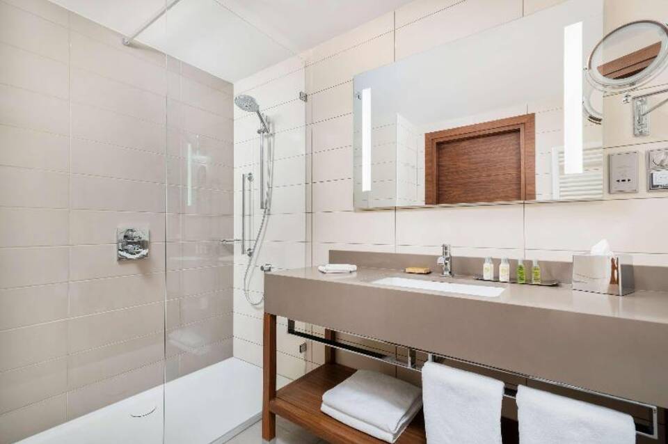 DoubleTree by Hilton Krakow Hotel & Convention Center 5