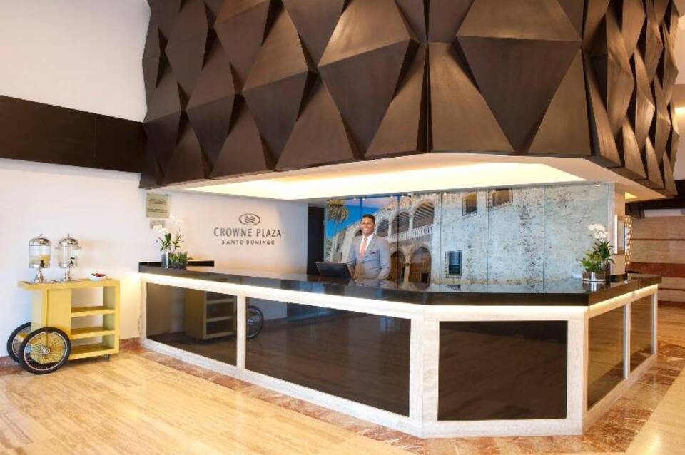 Crowne Plaza Santa Domingo 5