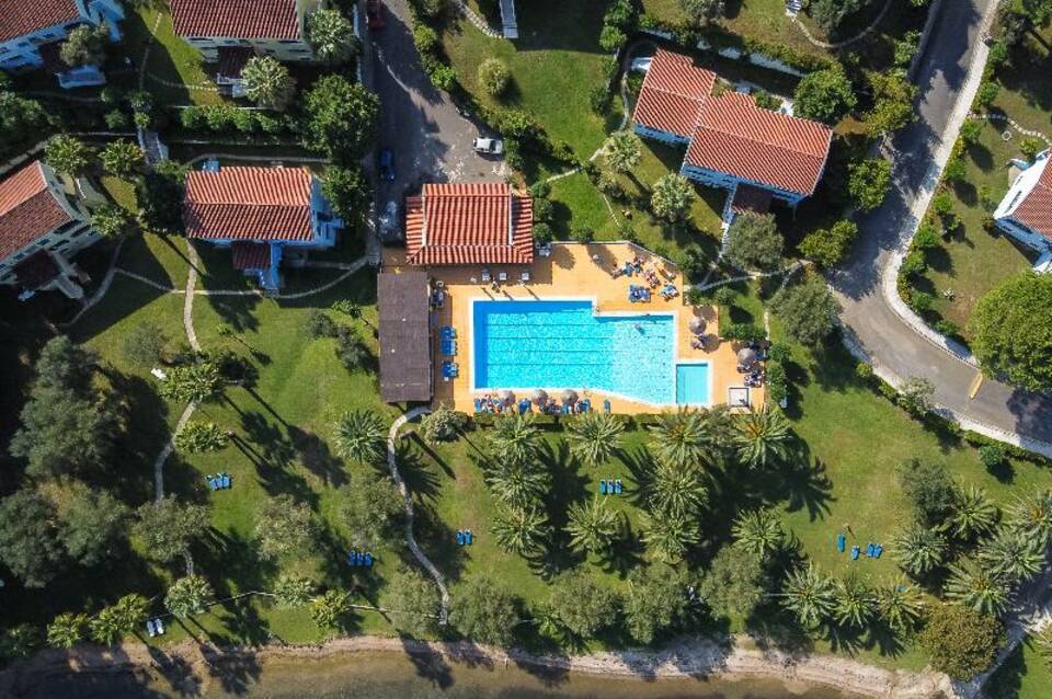 Helion Villas & Apartments 4