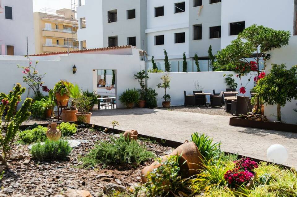 Petit Garden Hotel by Flacalco 4