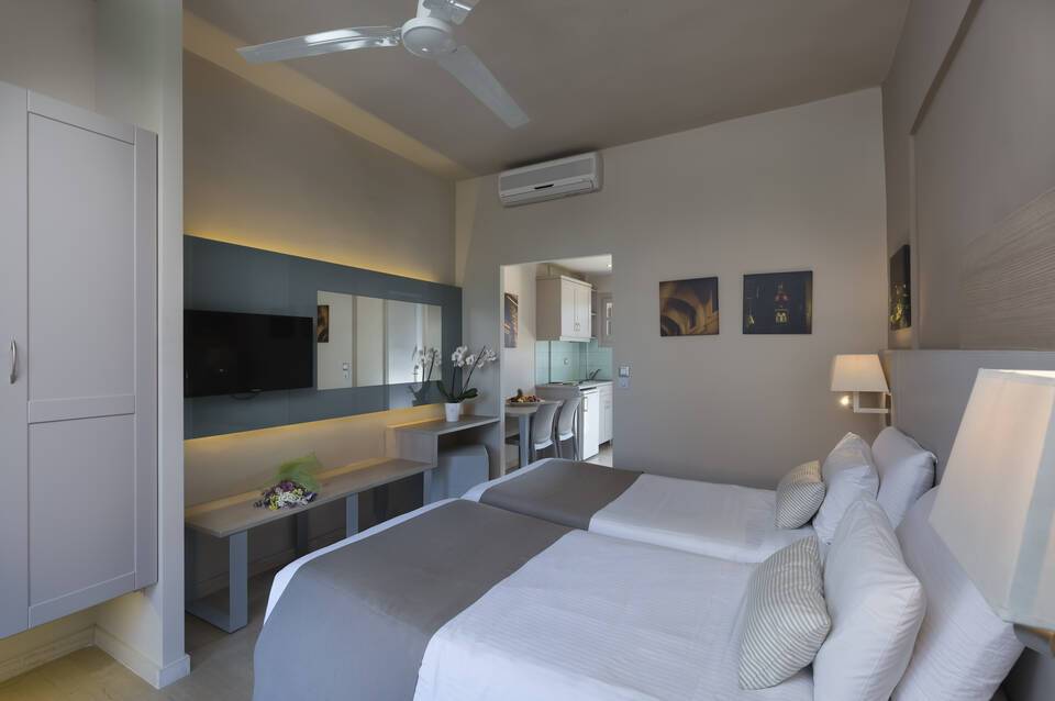 Acharavi Beach Hotel 2