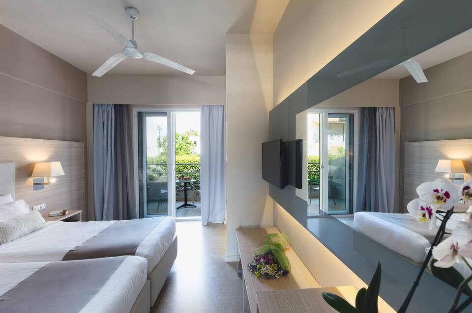 Acharavi Beach Hotel 3