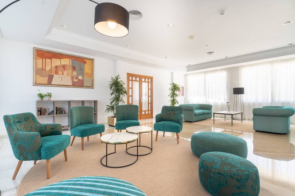 Tropicana Hotel 3